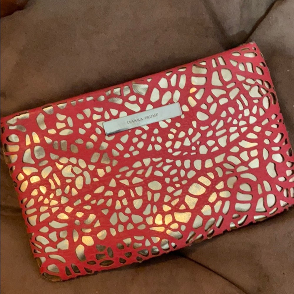 Ivanka Trump wallet/handbag